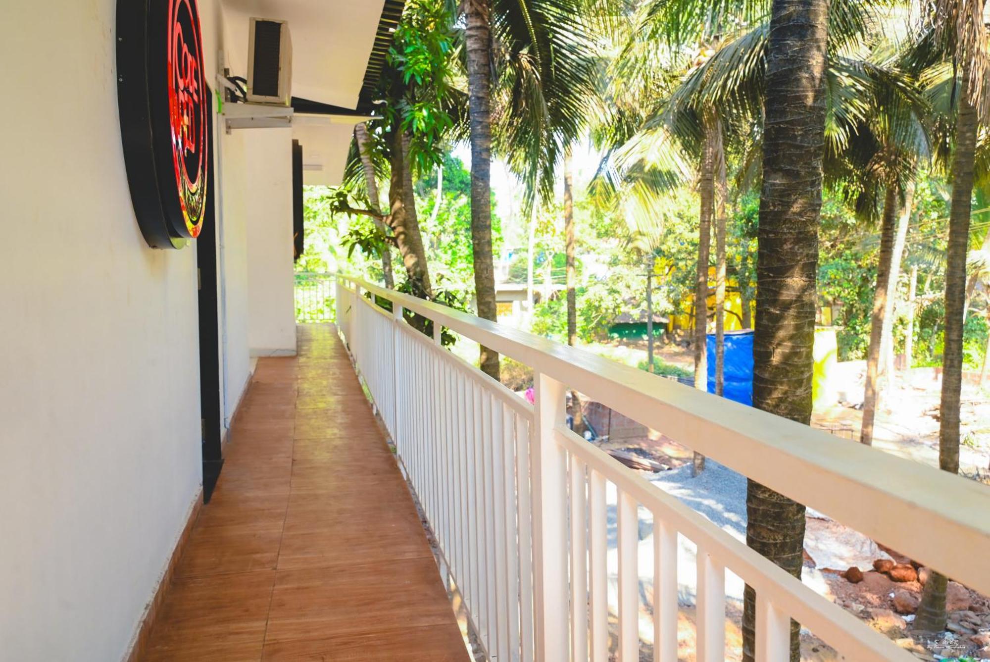 Morjim Beach Villa Экстерьер фото